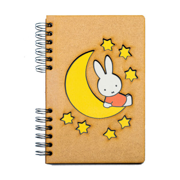 Image de  Carnet bois A5 non ligné miffy sur la lune 