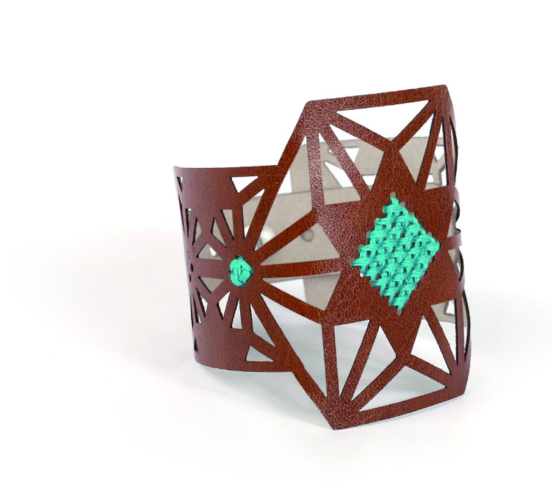 Image de  Kit bijoux à broder pu aspect cuir marron 01 