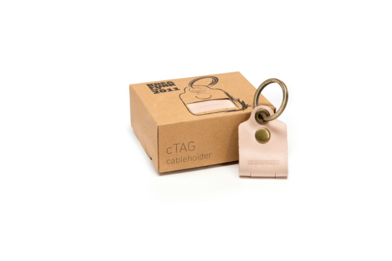 Image de  Porte cle organisateur de cables ctag nude 